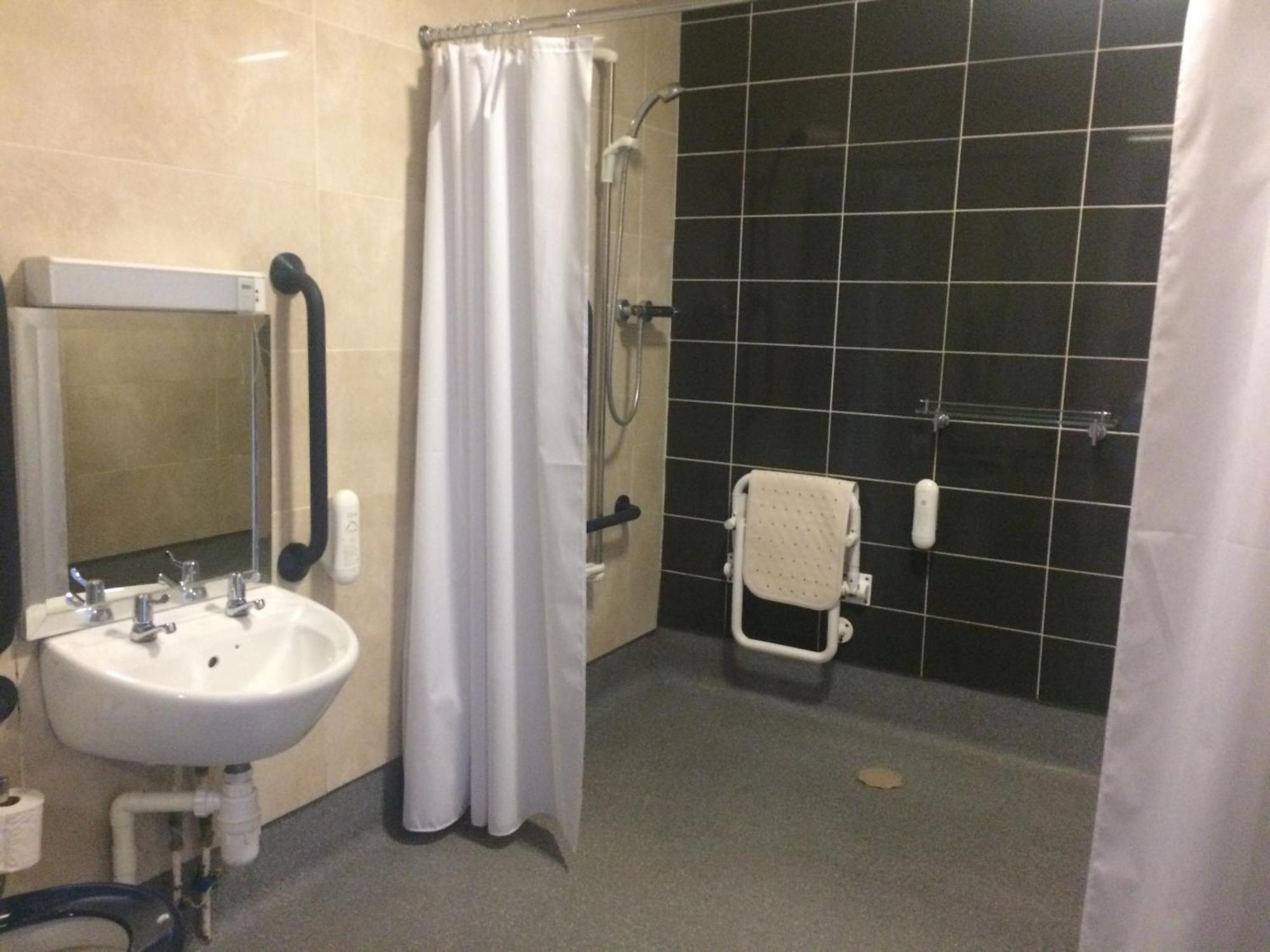 The Three Tuns Hotel Wetherspoon เทิร์สก์ ห้อง รูปภาพ